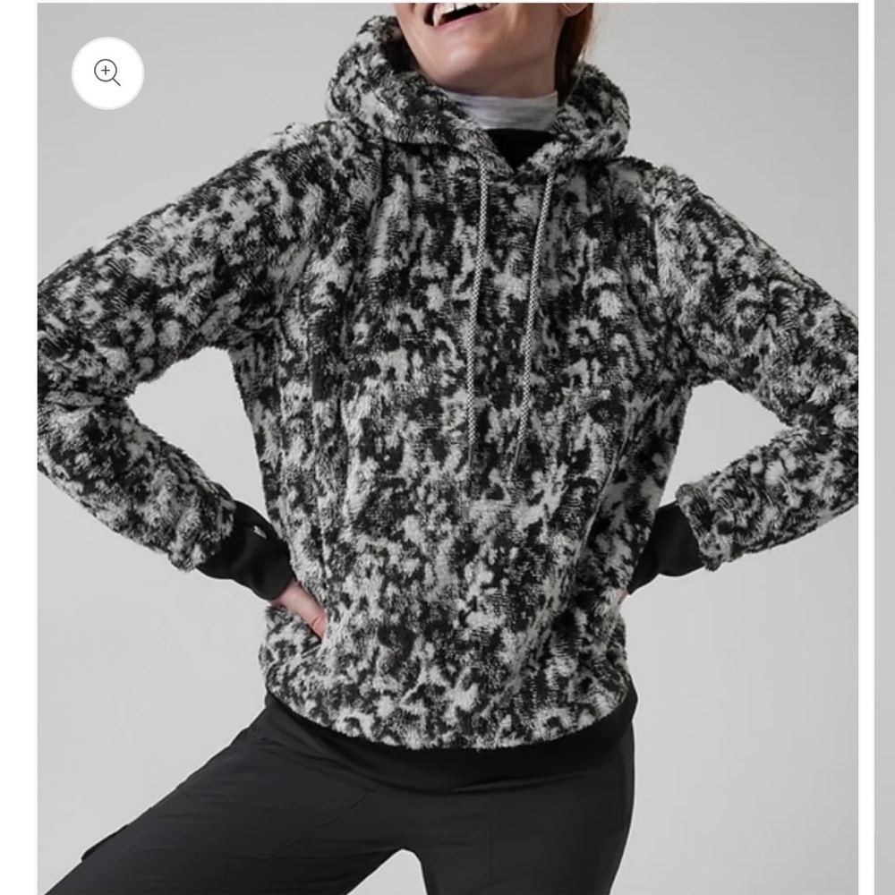 ATHLETA Tugga Sherpa Hoodie, Glacial Black- XXS